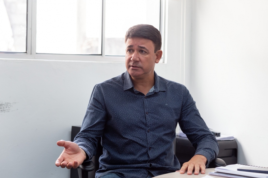 Prefeito Rodrigo Andrade entrega pavimentação na Pousada dos Bandeirantes