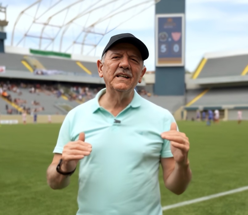 Beto Piteri prestigia final do Campeonato Amador na Arena Barueri