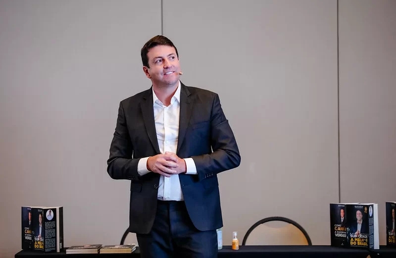 Elvis Cezar celebra o Dia do Prefeito e marca um ano de sua eleição à frente de Santana de Parnaíba