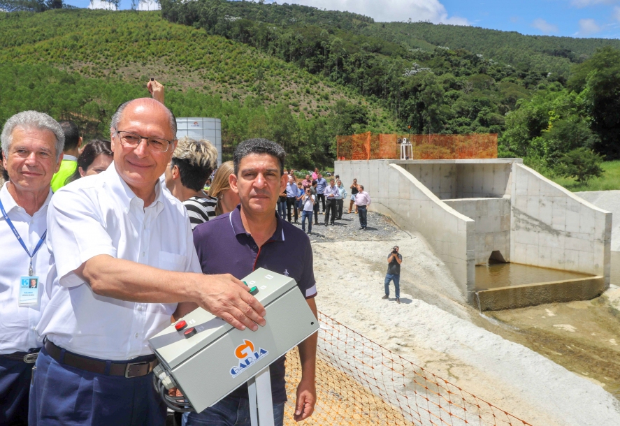 Alckmin inaugura obra que amplia segurança hídrica em SP e no RJ