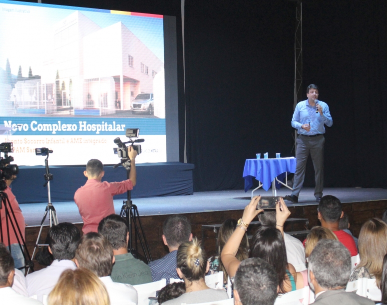 Elvis Cezar apresenta o Plano de Metas de seu governo para 2018