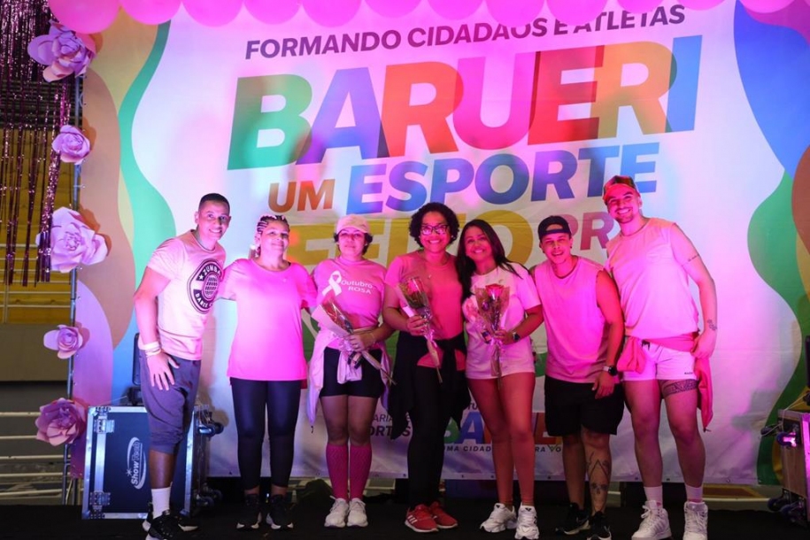 Outubro foi marcado por ações esportivas em prol da Campanha Rosa em Barueri 