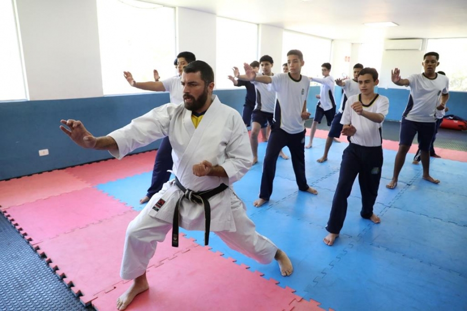 Parceria entre Barueri e Exército promove formação cidadã por meio do esporte