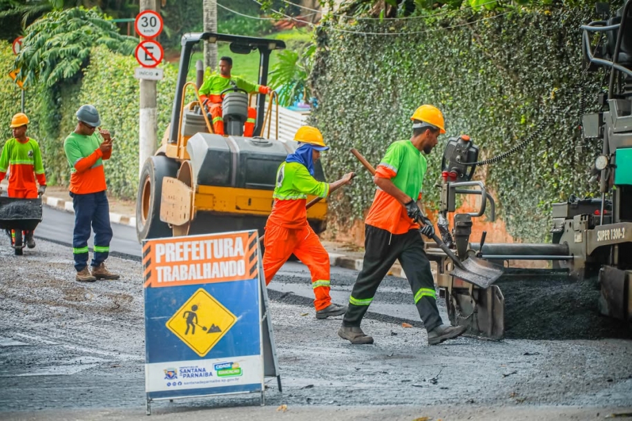 Santana de Parnaíba avança com o programa de recapeamento e leva melhorias ao Jardim São Luís