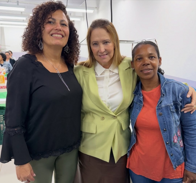 Damaris Piteri agradece costureiras da Confecção Núcleo de Moda pelo sucesso da Campanha do Agasalho