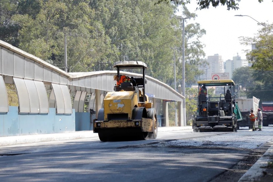 Barueri intensifica obras de recapeamento e leva melhorias para todos os bairros da cidade