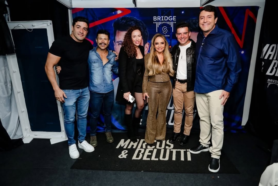 Santana de Parnaíba celebrou 445 anos com show de Marcos & Belutti