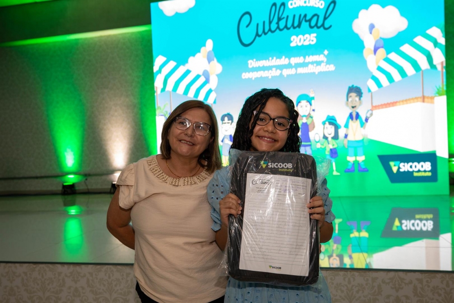 140 estudantes da rede municipal são premiados pelo Instituto Sicoob