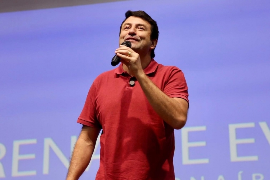 Prefeito Elvis Cezar lança projeto Vida Nova e inicia transformação na Vila Nova