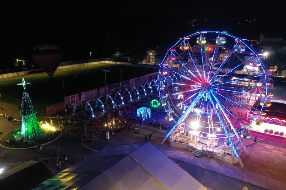 Kauan Berto anuncia abertura do Natal Cajamar Feliz – Docelândia no dia 5 de dezembro