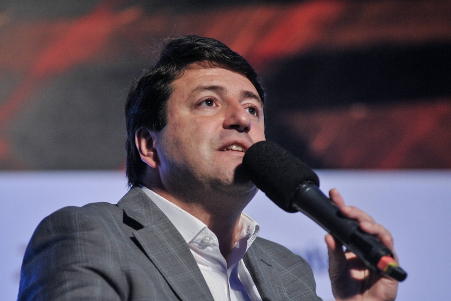 Elvis Cezar anuncia Uniparna 100% gratuita a partir de 2026 em Santana de Parnaíba