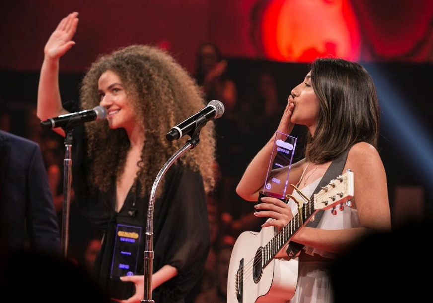 Barueri inaugura o Natal Encantado 2025 com iluminação da Árvore de Natal e show com Anavitória