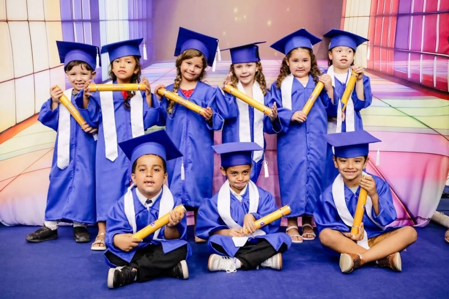 Prefeito Elvis Cezar celebra formatura de 1.000 crianças parnaibanas