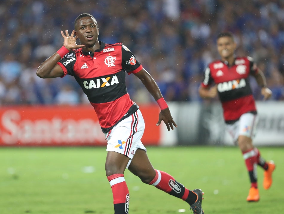 Flamengo acredita que possa manter Vinicius Júnior até 2019