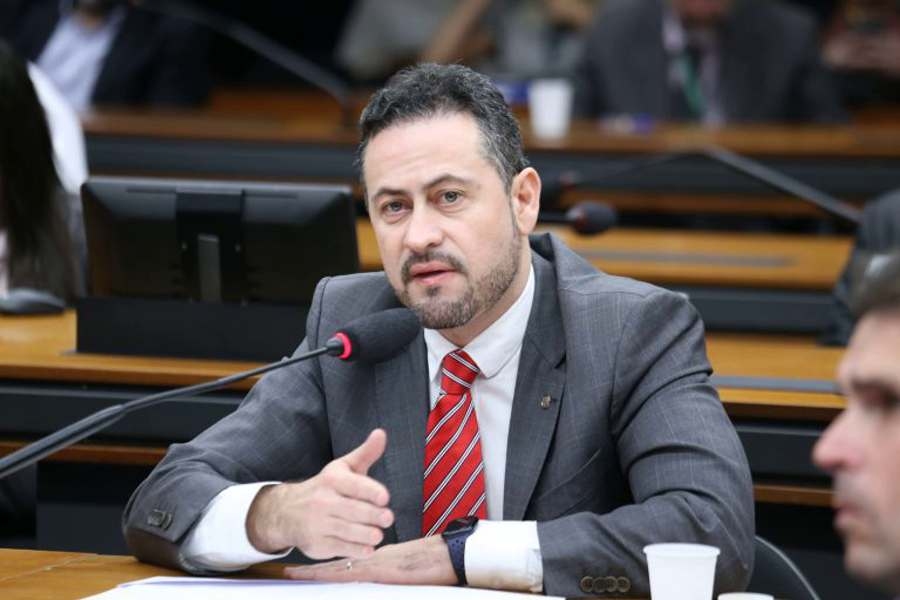 “Tarcísio foi eleito por conta da rejeição ao PT”, diz Kiko Celeguim