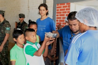 Força Aérea vai distribuir 800 refeições por dia a imigrantes 