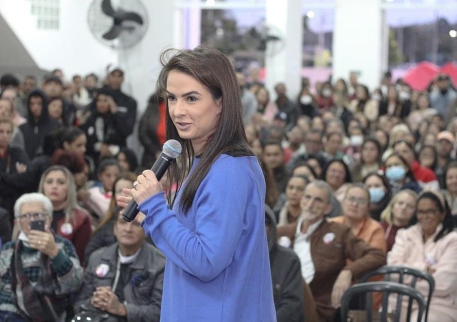 Bruna Furlan participa da entrega de 354 apartamentos do Programa Casa Paulista