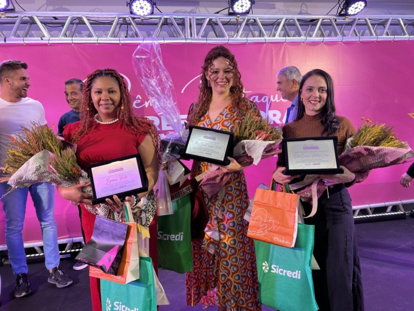 Prefeito Kauan Berto realiza cerimônia do Prêmio Destaque Mulher Empreendedora Cajamarense