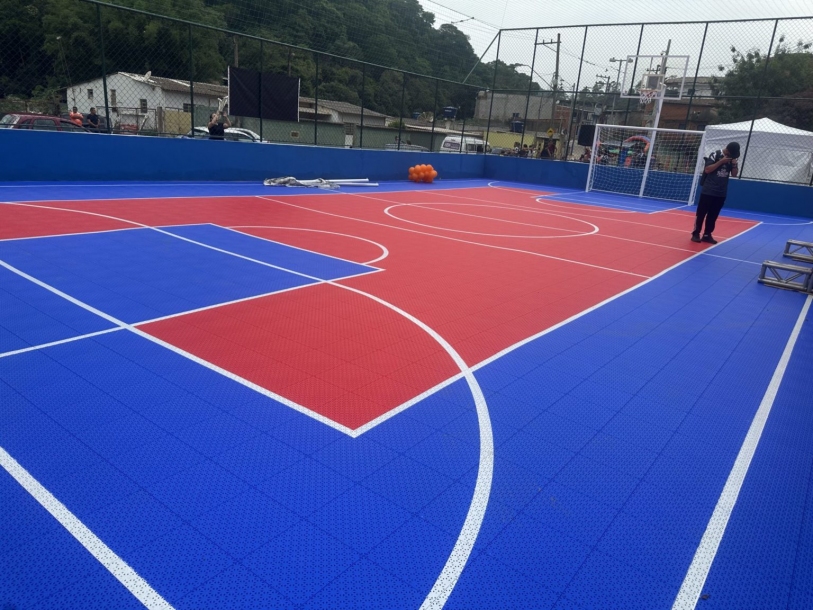 Kauan Berto entrega quadra poliesportiva revitalizada no Bairro São Benedito em Cajamar