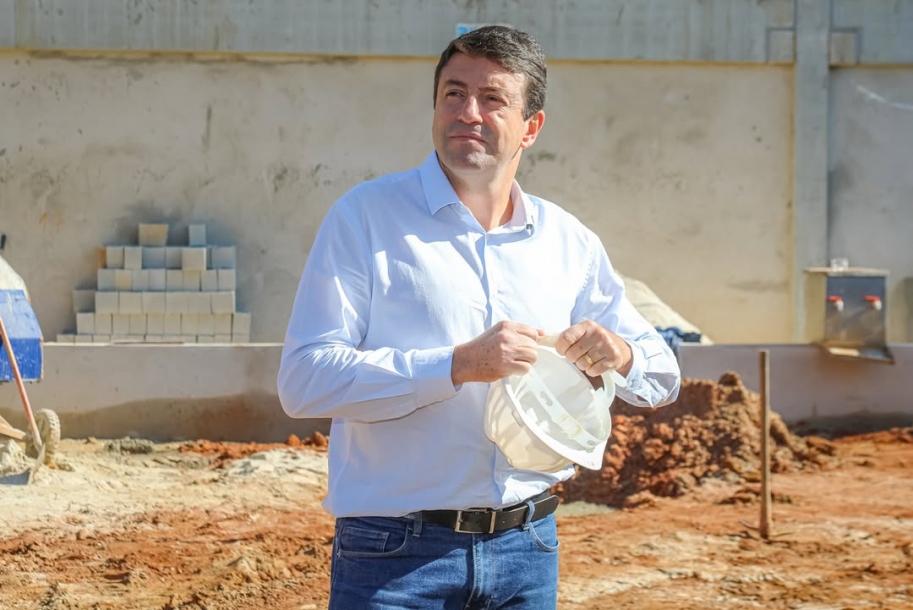 Elvis Cezar destaca avanço da duplicação da Avenida Alphanorte em Santana de Parnaíba 