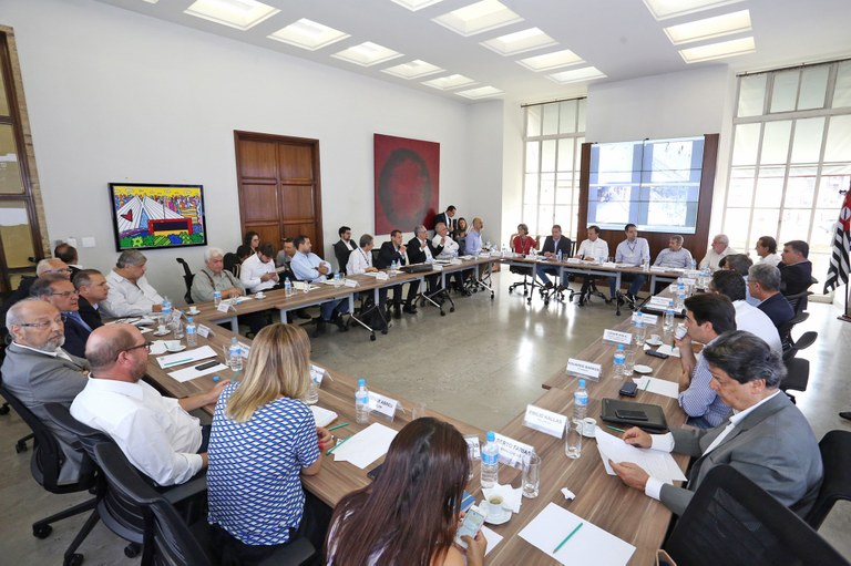 Doria participa de reunião operacional do Programa Cidade Linda