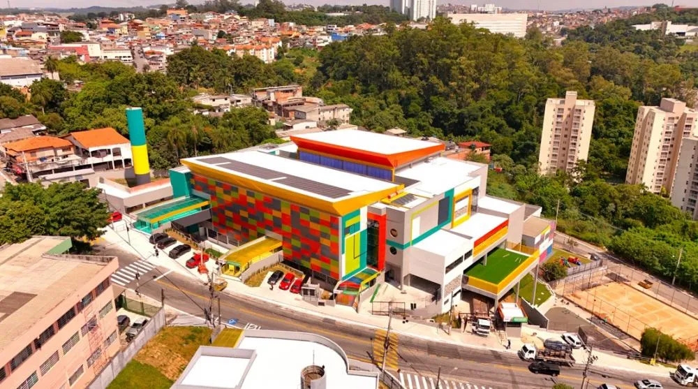 Barueri conta com 120 escolas e anuncia plano de reformas na rede municipal