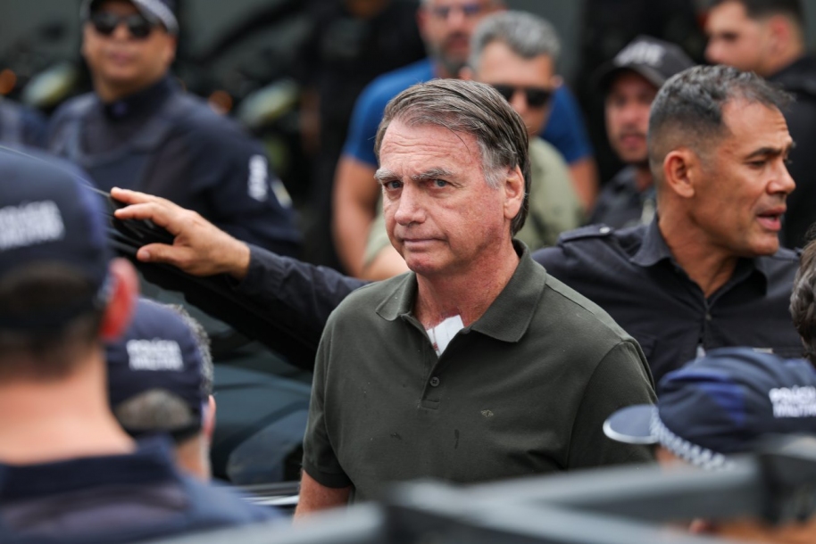 Laudo da PF descarta necessidade de hospitalização para Bolsonaro