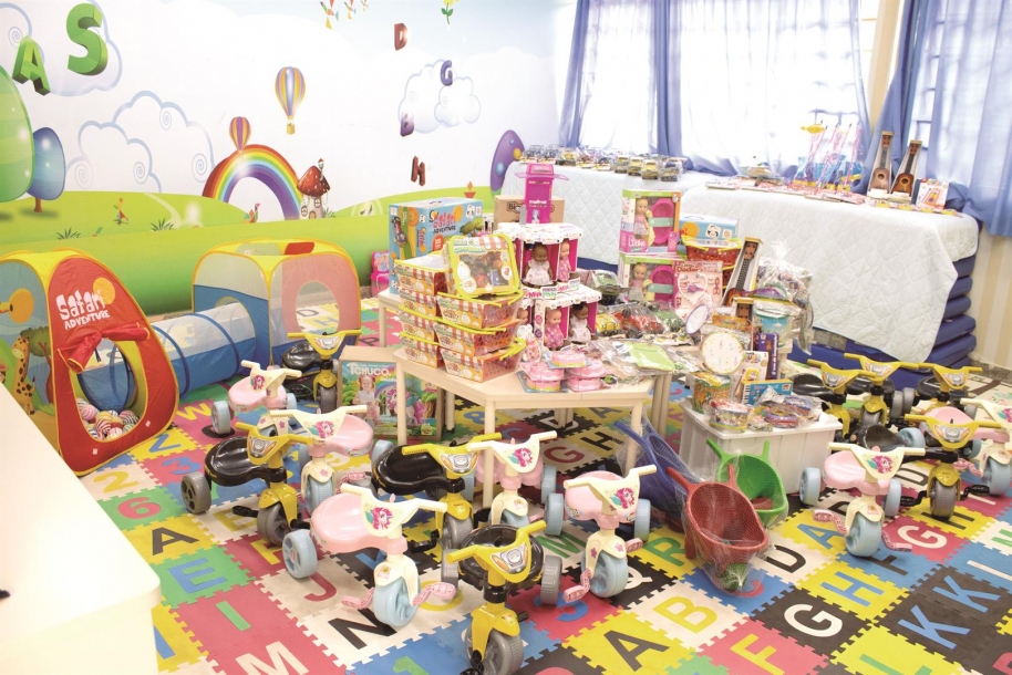 Colégios infantis de Santana de Parnaíba recebem brinquedos para práticas pedagógicas