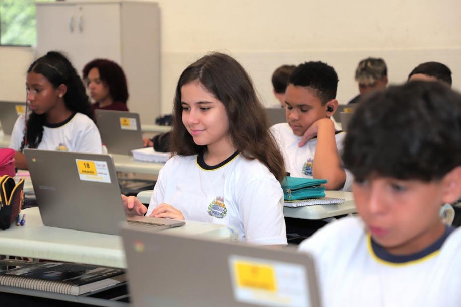 Volta às aulas em Barueri conta com ensino de qualidade para 62.261 estudantes em 107 escolas