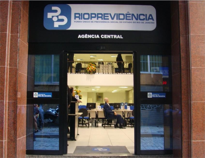 PF prende ex-presidente do Rioprevidência que investiu R$ 960 milhões dos servidores do Estado em fundos do Banco Master