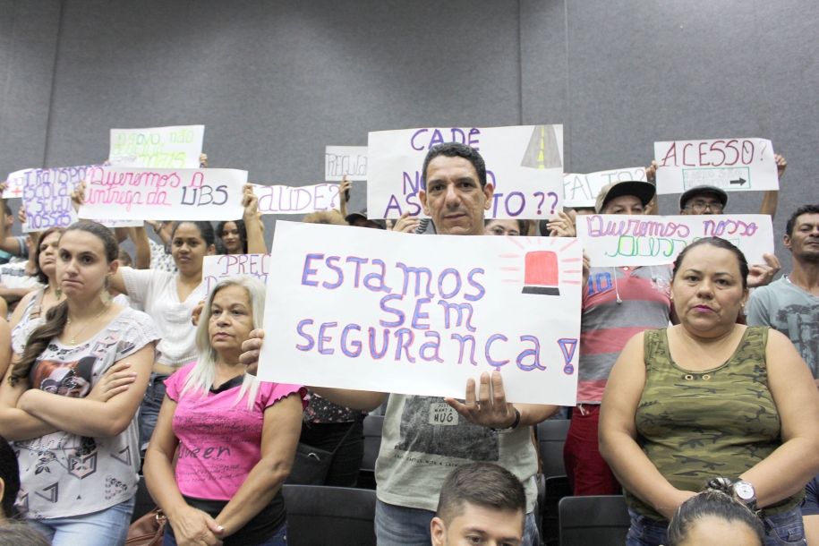 Moradores cobram impeachment de Paula e Dalete