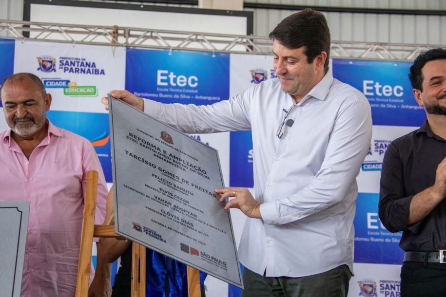 Prefeito Elvis Cezar entrega obras de reforma e ampliação da Etec Bartolomeu Fazendinha