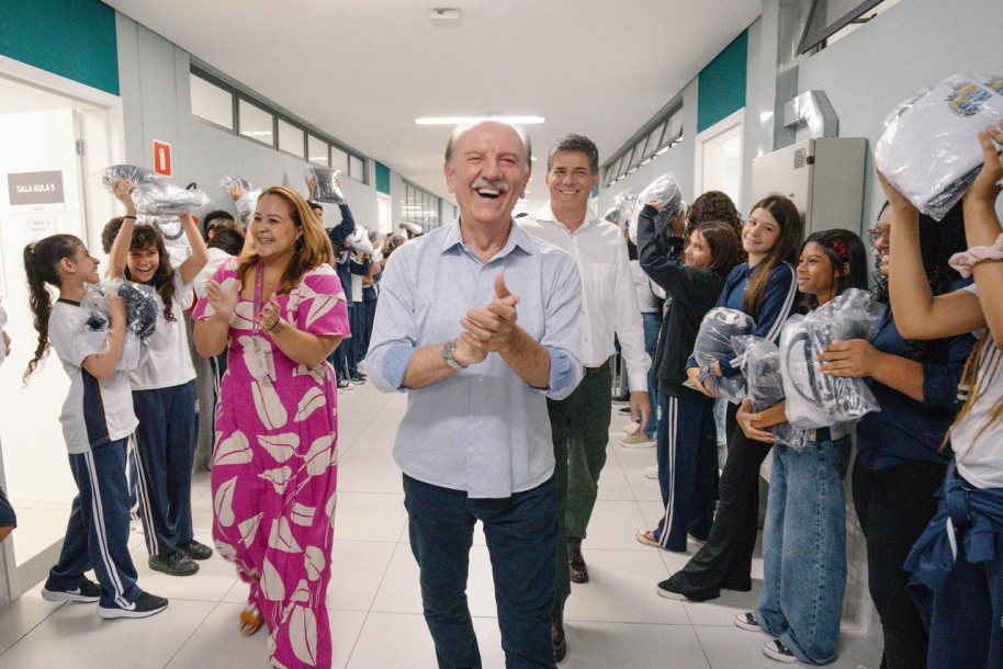 Sob gestão de Beto Piteri, Barueri recebe Selo Ouro do MEC por alfabetização pela 2º vez consecutiva