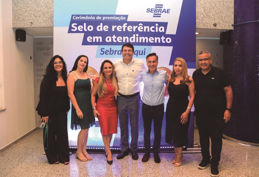 Gestão Elvis Cezar conquista os selos Ouro e Prata de Referência em Atendimento pelo Sebrae