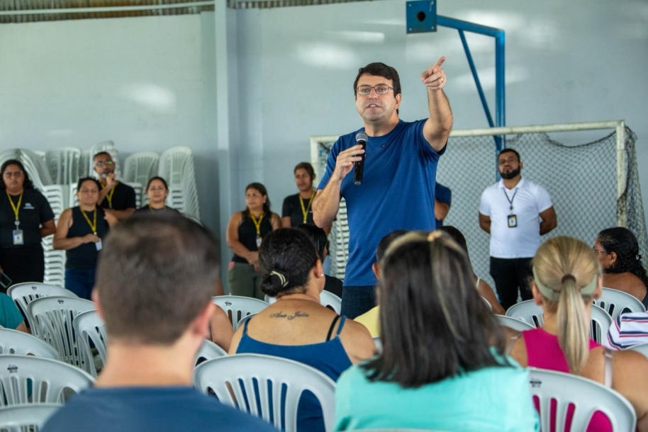 Elvis Cezar faz mutirão  para regularizar imóveis no bairro São Pedro