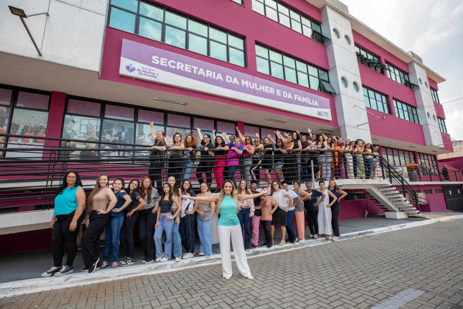Primeira-dama Selma Cezar fortalece políticas de valorização da mulher em Santana de Parnaíba