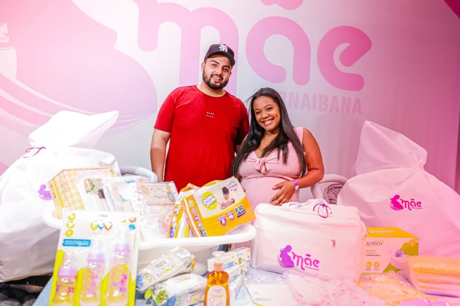 Santana de Parnaíba entrega mais de 110 kits do Programa Mãe Parnaibana a gestantes