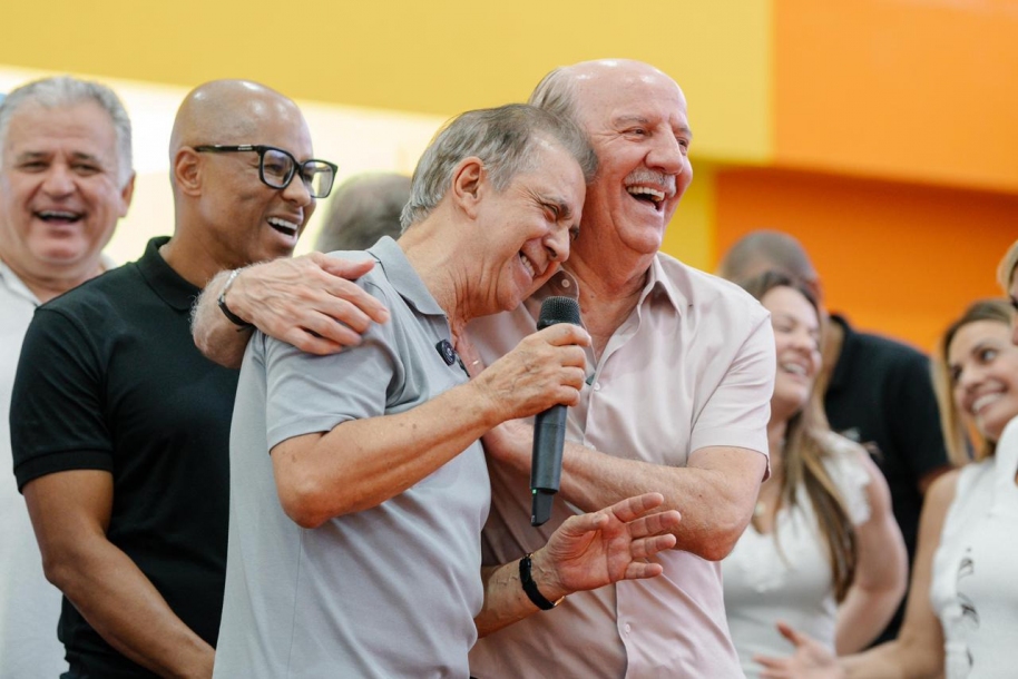 Beto Piteri e Rubens Furlan entregam Centro de Convivência no Jd. São Pedro