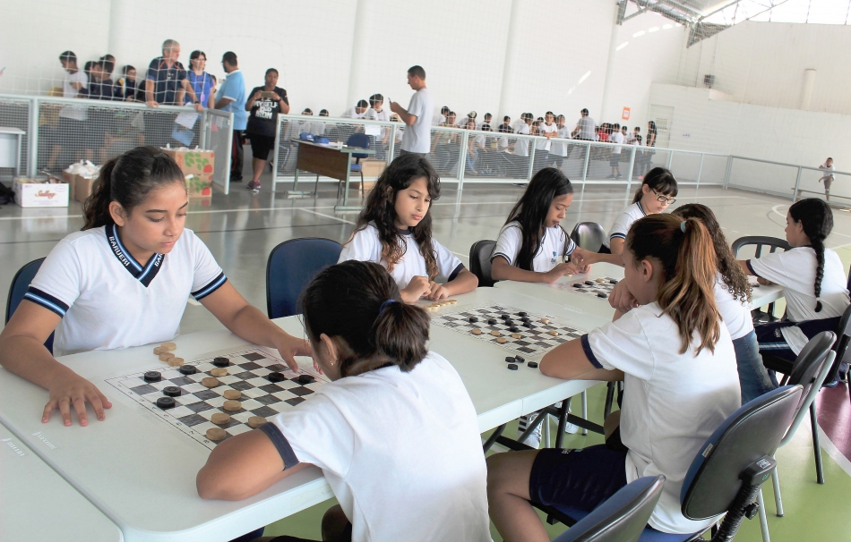 Barueri inicia os Jogos Escolares com disputas de Dama e Xadrez