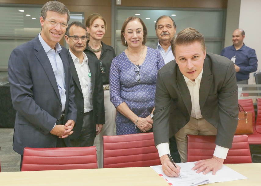 Igor Soares assina contrato com renomado Hospital Albert Einstein