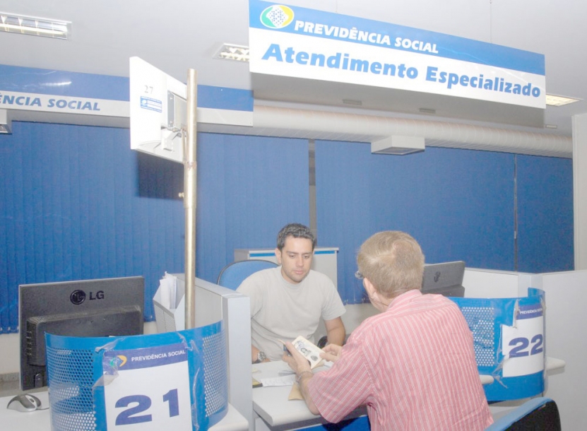 INSS começa a aprovar benefícios a cidadãos pela internet e fone