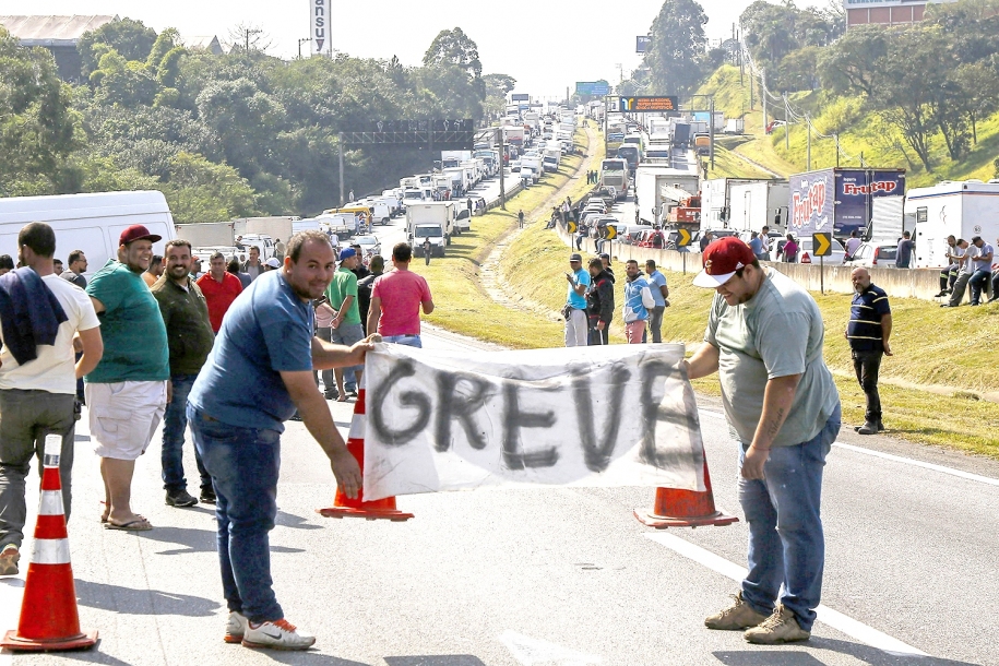 Greve geral dos caminhoneiros comprometeu o abastecimento 