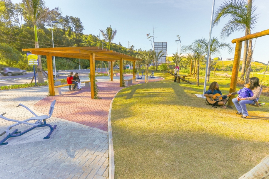Prefeitura entrega nova área de lazer na Vila Nova Itapevi