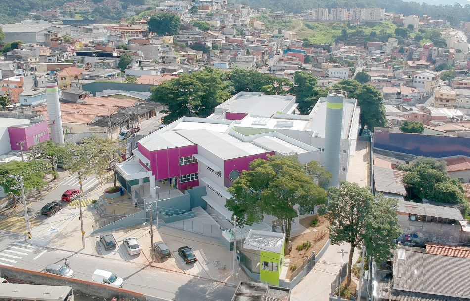 Chácaras Marco recebe Maternal, Iluminação LED e Pavimentação