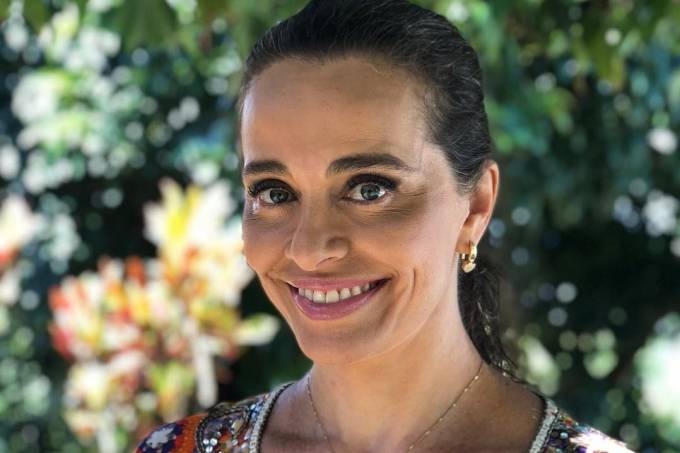 Carla Vilhena comemora convite para júri do Miss Brasil