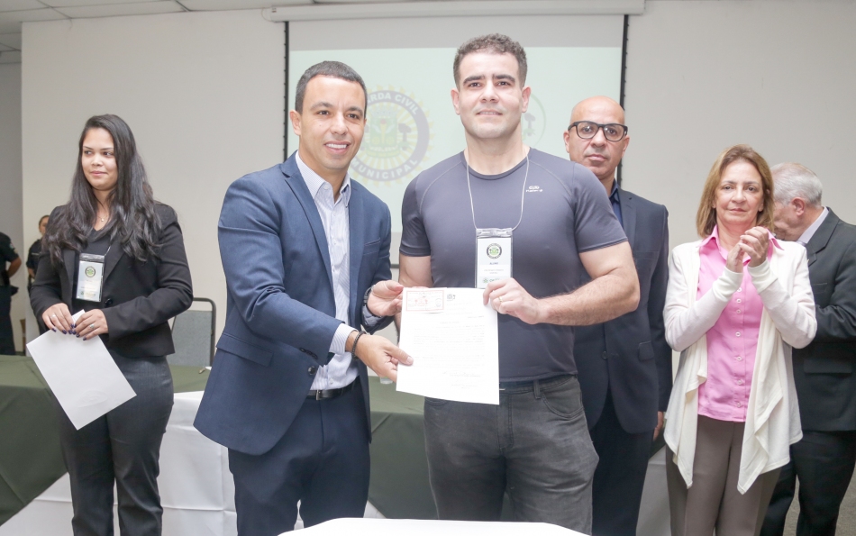 Rogério Lins aumenta segurança com 86 novos guardas municipais