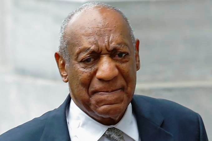 À espera da sentença, Bill Cosby troca outra vez de advogado