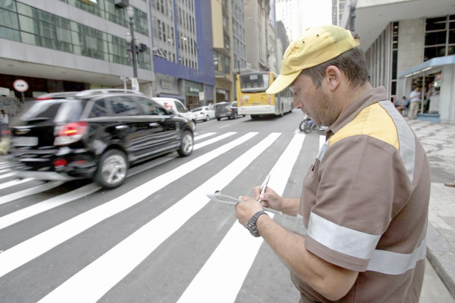 Multas de trânsito agora podem ser pagas com cartão de crédito 