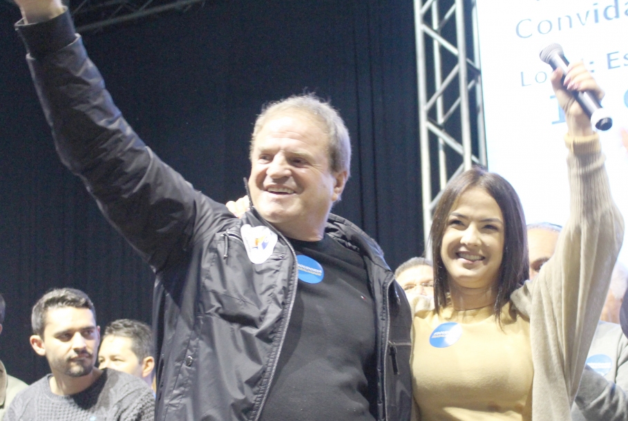 Cezar e Bruna Furlan anunciam parceria na eleição de deputado
