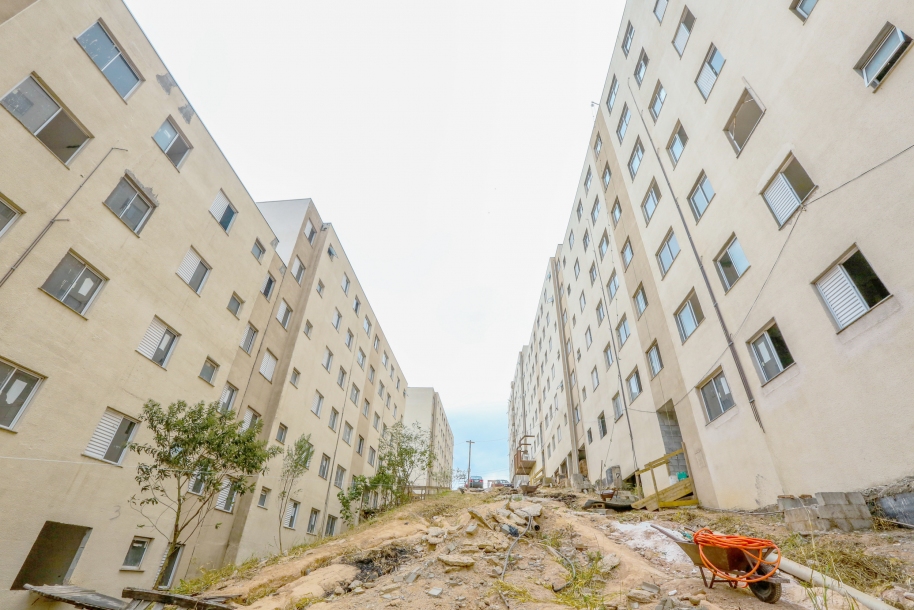 Construtora retoma obras do Residencial Vilaggio Ambuitá